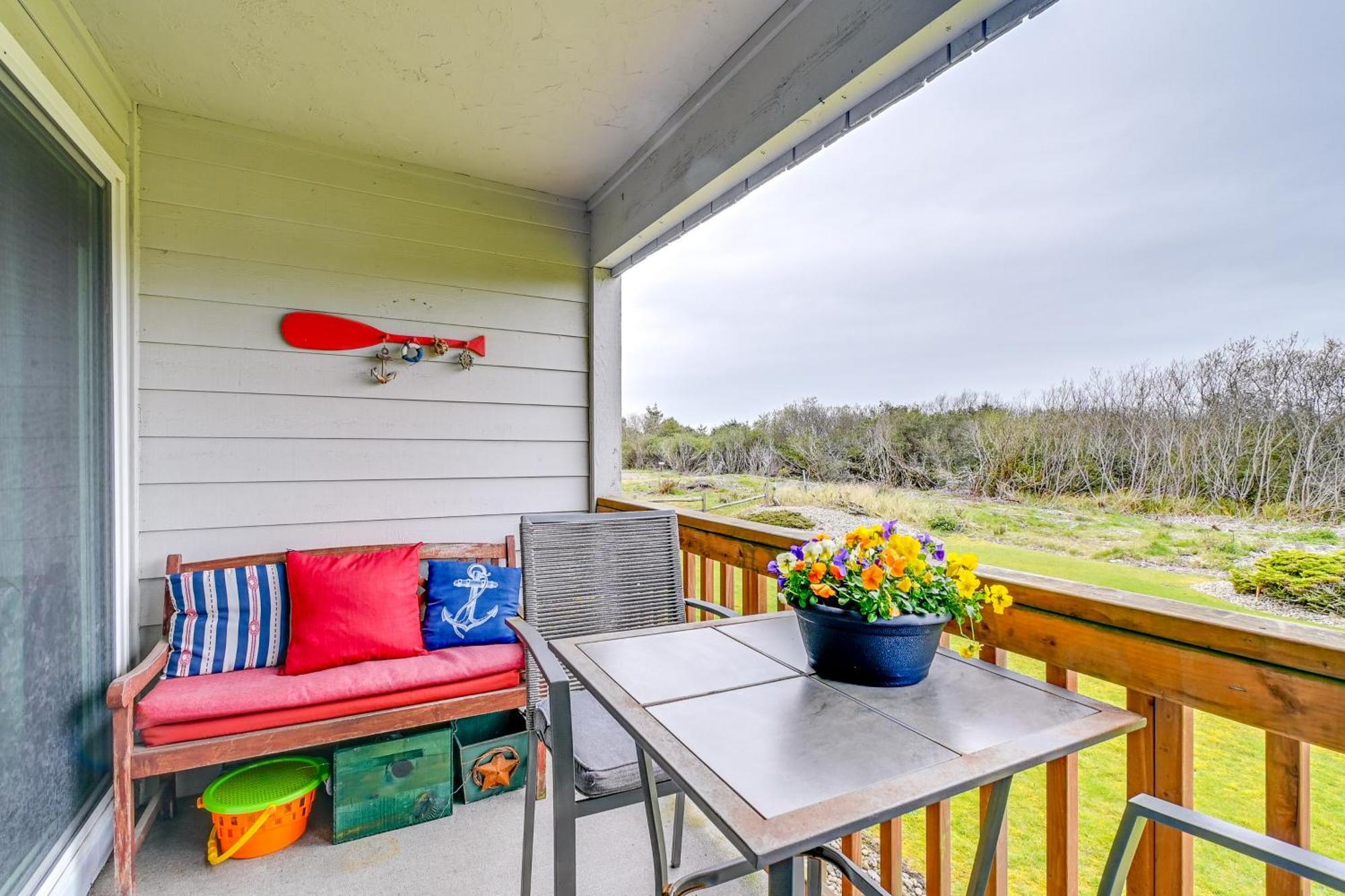 Ocean Shores Condo With Balcony Less Than 1 Mi To Beach! Exteriör bild