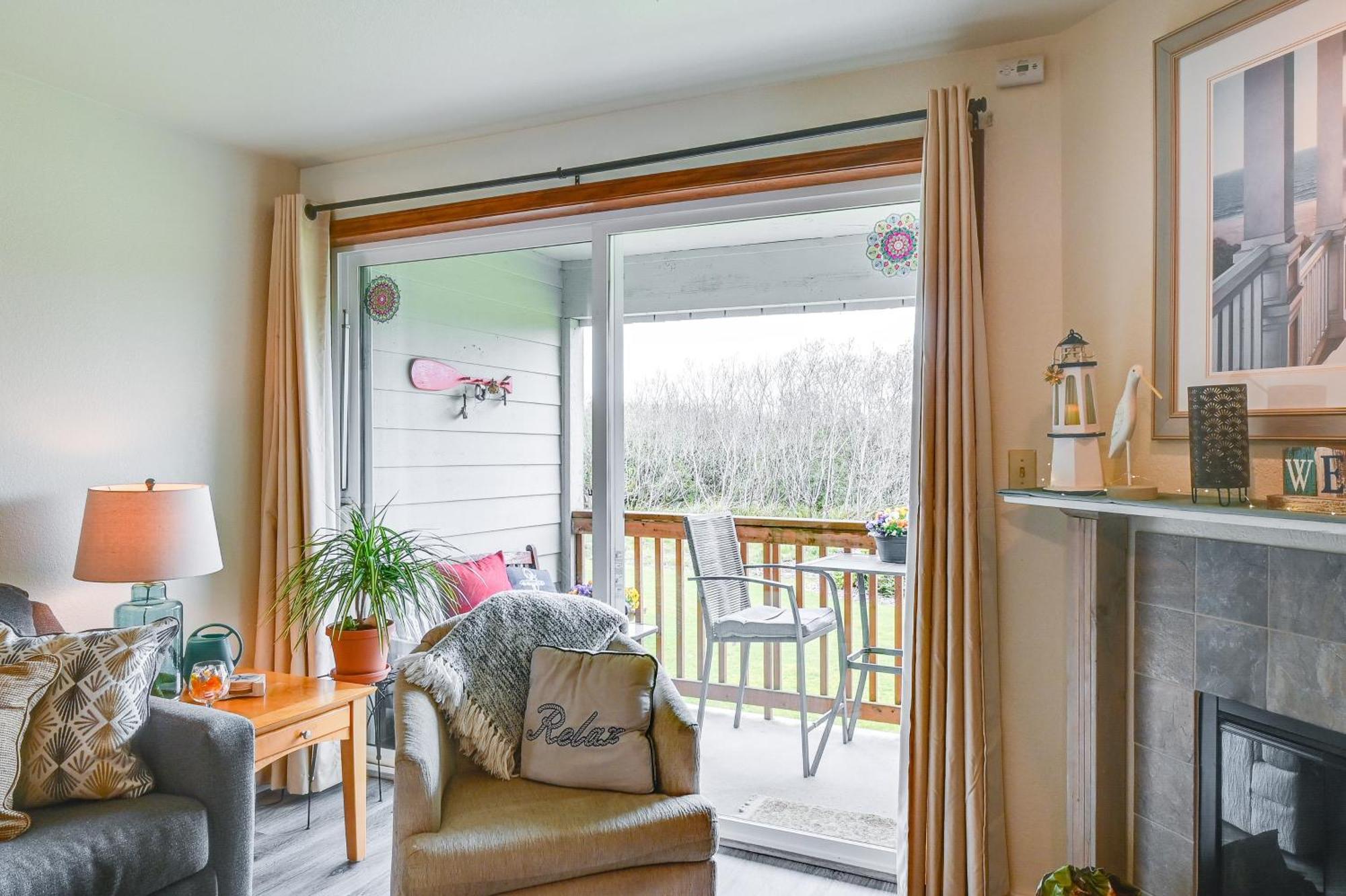 Ocean Shores Condo With Balcony Less Than 1 Mi To Beach! Exteriör bild