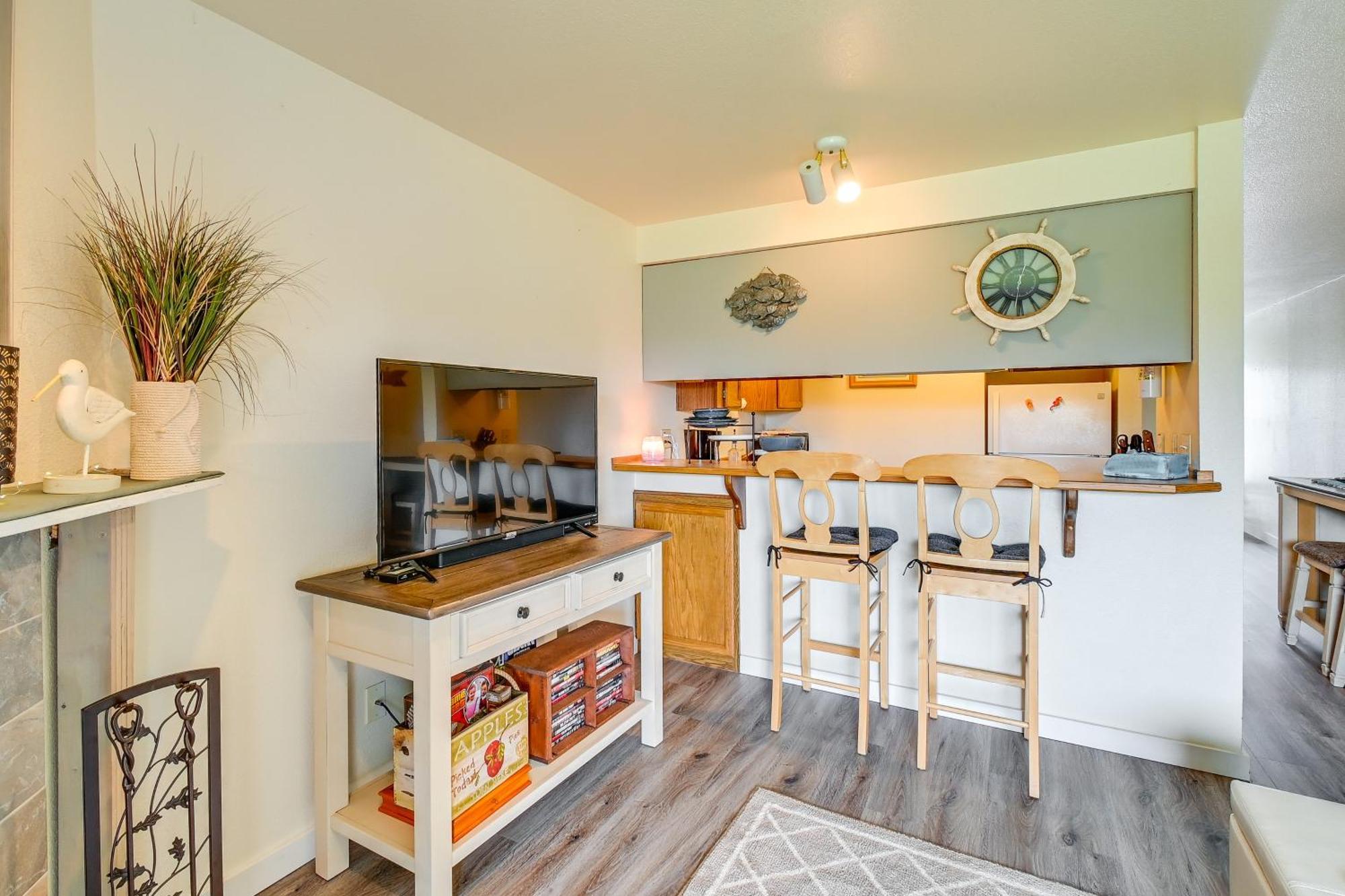 Ocean Shores Condo With Balcony Less Than 1 Mi To Beach! Exteriör bild